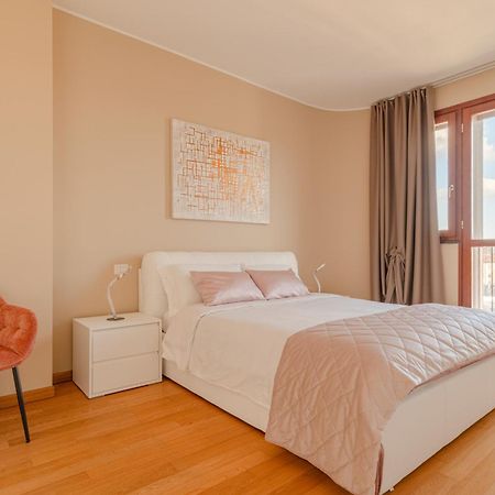 Fiftyfive-One Zuretti Aparthotel Milánó Kültér fotó